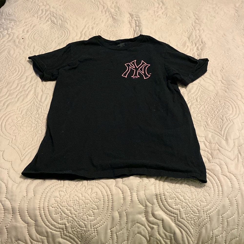 New York Yankees shirt